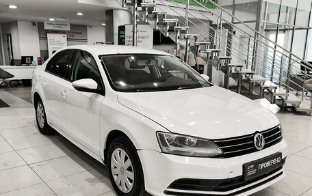 Volkswagen Jetta VI, 2015 год, 911 000 рублей, 3 фотография