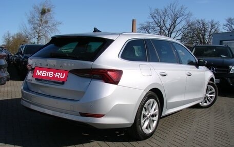Skoda Octavia IV, 2024 год, 3 658 000 рублей, 3 фотография