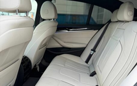 BMW 5 серия, 2021 год, 6 300 000 рублей, 3 фотография