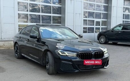 BMW 5 серия, 2021 год, 6 300 000 рублей, 6 фотография