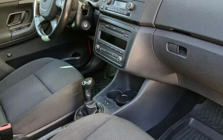 Skoda Fabia II, 2010 год, 800 000 рублей, 10 фотография