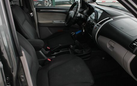 Mitsubishi Pajero Sport II рестайлинг, 2014 год, 1 420 000 рублей, 19 фотография