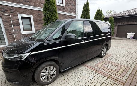 Volkswagen Multivan, 2022 год, 6 050 000 рублей, 3 фотография