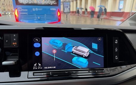 Volkswagen Multivan, 2022 год, 6 050 000 рублей, 17 фотография