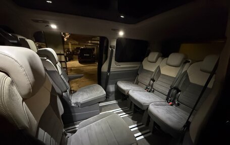 Volkswagen Multivan, 2022 год, 6 050 000 рублей, 21 фотография