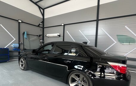 BMW 5 серия, 2008 год, 1 300 000 рублей, 2 фотография