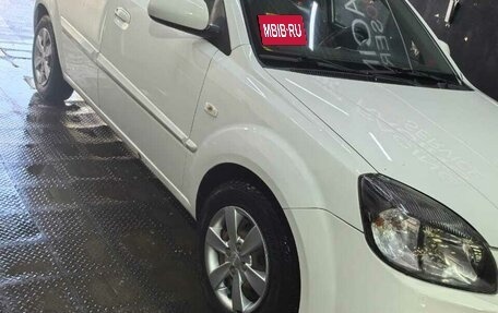 KIA Rio II, 2011 год, 650 000 рублей, 2 фотография