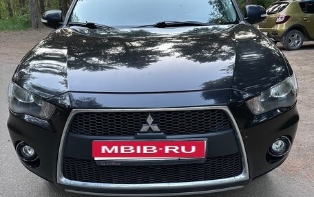 Mitsubishi Outlander III рестайлинг 3, 2010 год, 1 199 000 рублей, 25 фотография