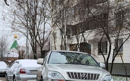 Lexus RX IV рестайлинг, 2001 год, 550 000 рублей, 2 фотография