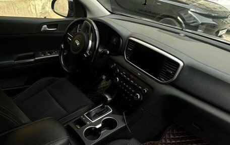 KIA Sportage IV рестайлинг, 2021 год, 2 100 000 рублей, 4 фотография