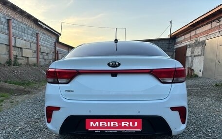 KIA Rio IV, 2018 год, 1 550 000 рублей, 6 фотография