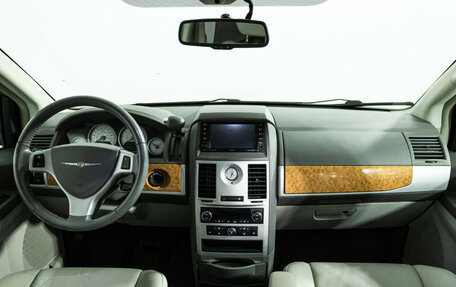 Chrysler Voyager IV, 2008 год, 949 777 рублей, 14 фотография