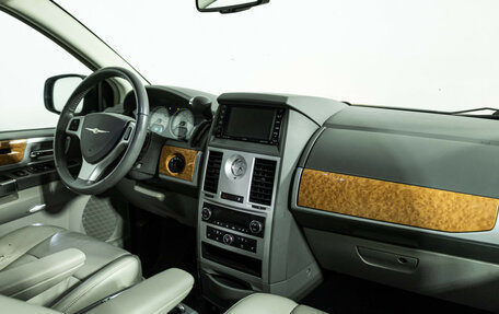 Chrysler Voyager IV, 2008 год, 949 777 рублей, 10 фотография