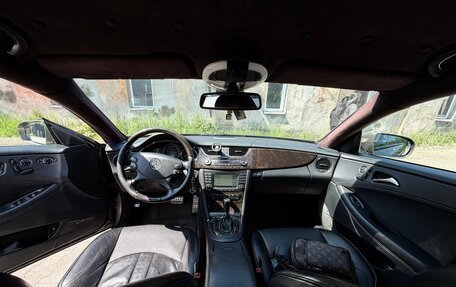Mercedes-Benz CLS, 2005 год, 1 300 000 рублей, 10 фотография