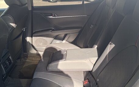 Toyota Camry, 2021 год, 2 100 000 рублей, 8 фотография