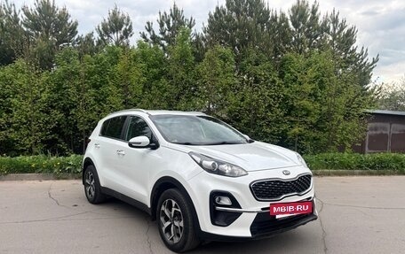 KIA Sportage IV рестайлинг, 2018 год, 2 200 000 рублей, 2 фотография