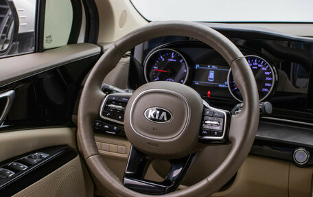 KIA Carnival, 2020 год, 3 990 000 рублей, 17 фотография