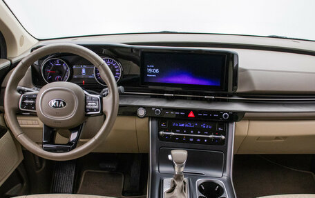 KIA Carnival, 2020 год, 3 990 000 рублей, 15 фотография