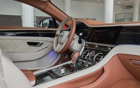 Bentley Continental GT III, 2018 год, 14 000 000 рублей, 10 фотография