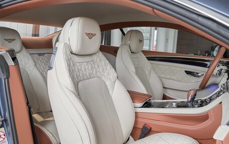 Bentley Continental GT III, 2018 год, 14 000 000 рублей, 9 фотография