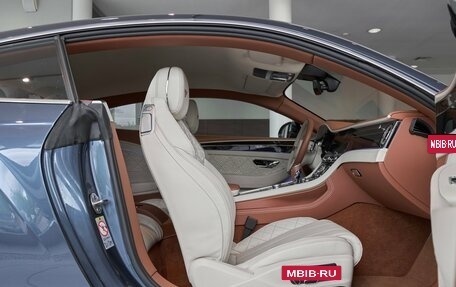 Bentley Continental GT III, 2018 год, 14 000 000 рублей, 8 фотография