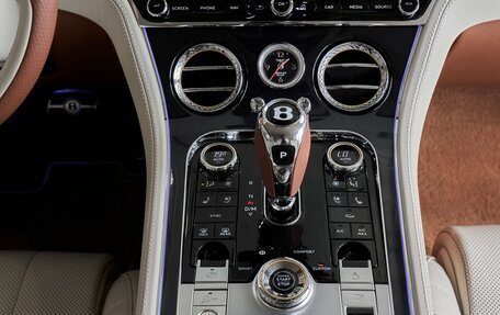 Bentley Continental GT III, 2018 год, 14 000 000 рублей, 15 фотография