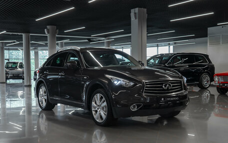 Infiniti QX70, 2015 год, 1 950 000 рублей, 2 фотография