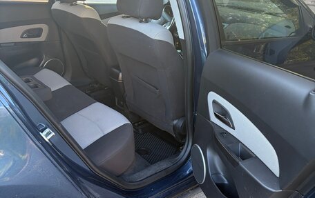 Chevrolet Cruze II, 2011 год, 640 000 рублей, 6 фотография