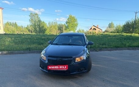 Chevrolet Cruze II, 2011 год, 640 000 рублей, 2 фотография