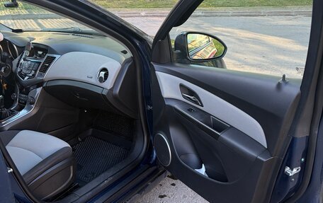 Chevrolet Cruze II, 2011 год, 640 000 рублей, 7 фотография