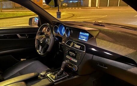 Mercedes-Benz C-Класс, 2011 год, 1 350 000 рублей, 6 фотография