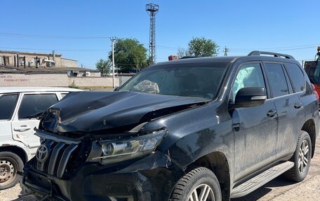 Toyota Land Cruiser Prado 150 рестайлинг 2, 2018 год, 3 700 000 рублей, 3 фотография