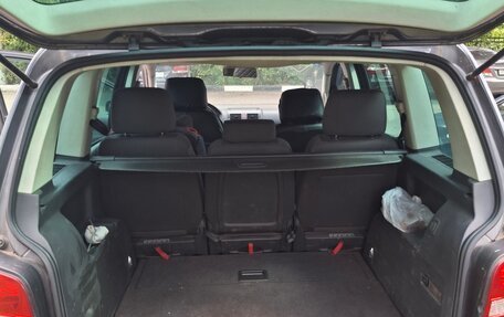 Volkswagen Touran III, 2005 год, 450 000 рублей, 26 фотография