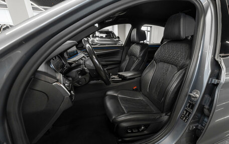 BMW 5 серия, 2017 год, 3 710 000 рублей, 9 фотография