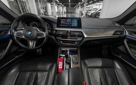 BMW 5 серия, 2017 год, 3 710 000 рублей, 8 фотография