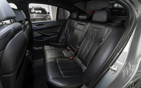 BMW 5 серия, 2017 год, 3 710 000 рублей, 12 фотография