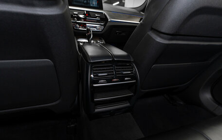 BMW 5 серия, 2017 год, 3 710 000 рублей, 13 фотография