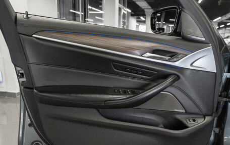 BMW 5 серия, 2017 год, 3 710 000 рублей, 14 фотография