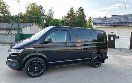 Volkswagen Caravelle T6 рестайлинг, 2021 год, 4 300 000 рублей, 2 фотография