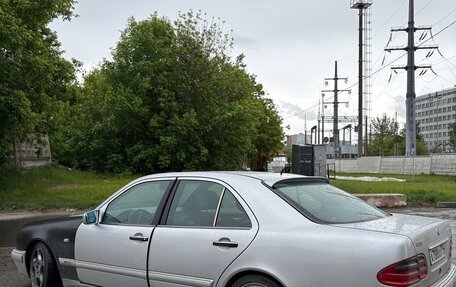 Mercedes-Benz E-Класс, 1998 год, 650 000 рублей, 5 фотография