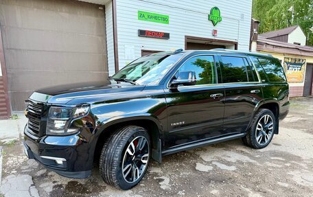 Chevrolet Tahoe IV, 2016 год, 3 990 000 рублей, 4 фотография