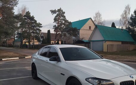 BMW 5 серия, 2015 год, 1 850 000 рублей, 2 фотография
