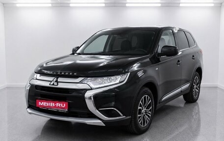 Mitsubishi Outlander III рестайлинг 3, 2015 год, 1 495 000 рублей, 1 фотография