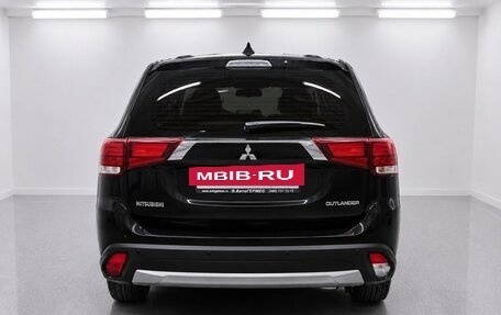 Mitsubishi Outlander III рестайлинг 3, 2015 год, 1 495 000 рублей, 3 фотография