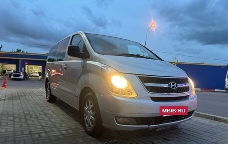 Hyundai Grand Starex Grand Starex I рестайлинг 2, 2009 год, 940 000 рублей, 3 фотография