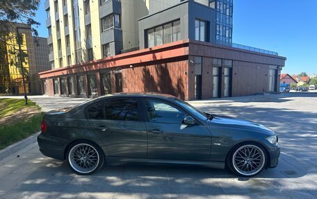 BMW 3 серия, 2010 год, 1 050 000 рублей, 2 фотография