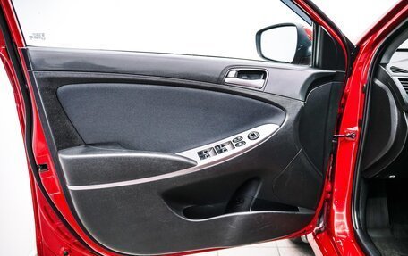 Hyundai Solaris II рестайлинг, 2015 год, 915 000 рублей, 10 фотография