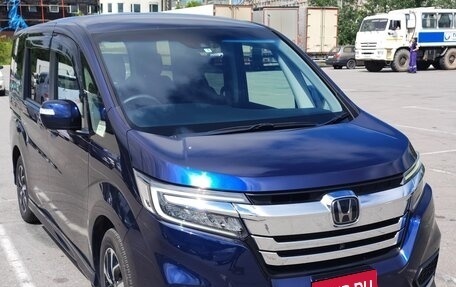 Honda Stepwgn IV, 2019 год, 2 150 000 рублей, 2 фотография