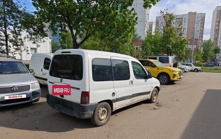 Peugeot Partner II рестайлинг 2, 2002 год, 100 000 рублей, 2 фотография