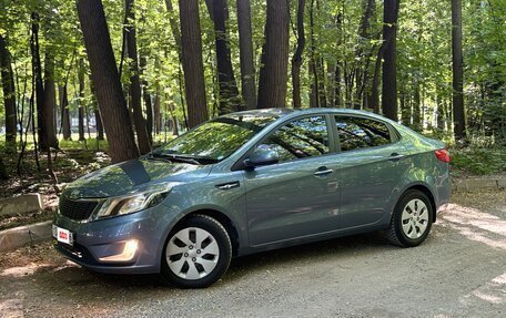 KIA Rio III рестайлинг, 2013 год, 915 000 рублей, 2 фотография